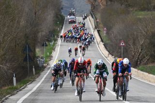 Tirreno-Adriatico stage 4 LIVE - A strong talent filled break gets a good early gap on peloton