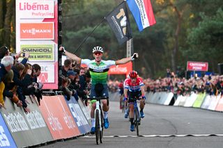 Laurens Sweeck (Crelan-Fristads) wins the UCI Cyclo-cross World Cup in Beekse Bergen