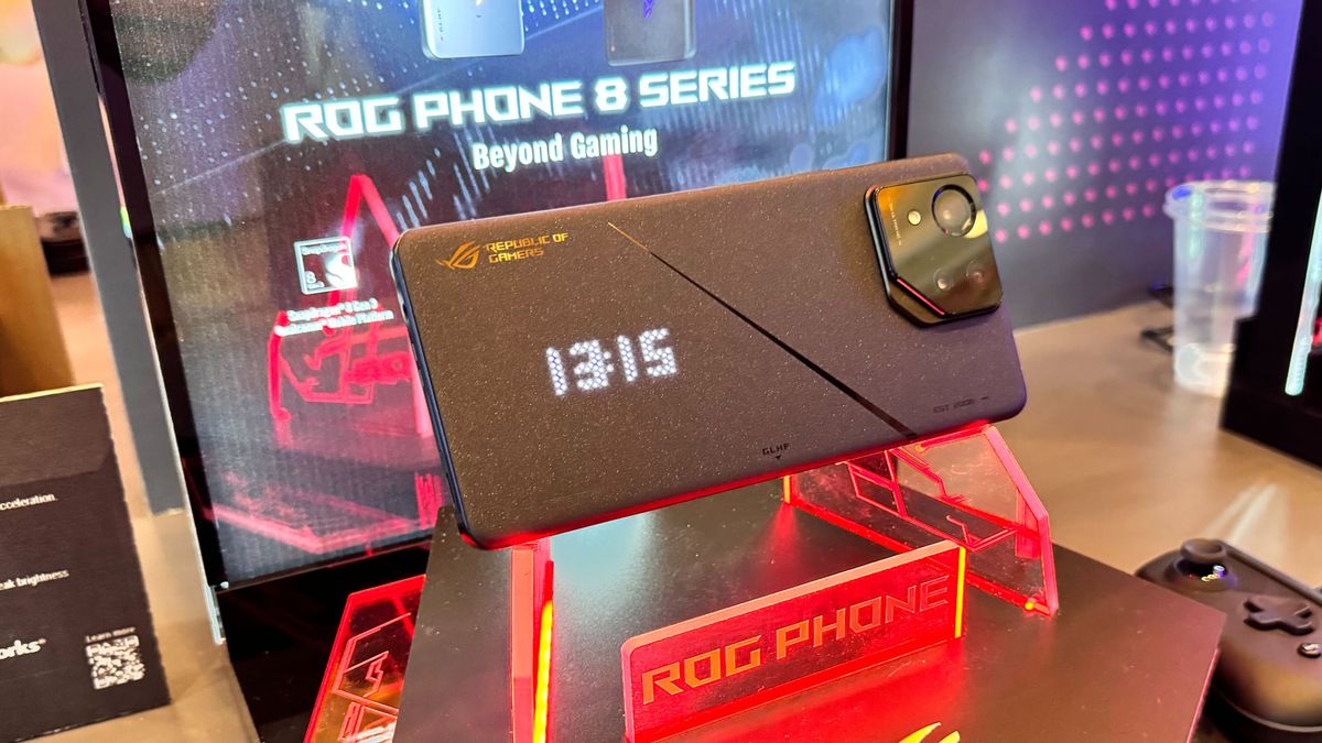 CES 2024: ROG Phone 8 goes beyond gaming (and the Galaxy S24 Ultra