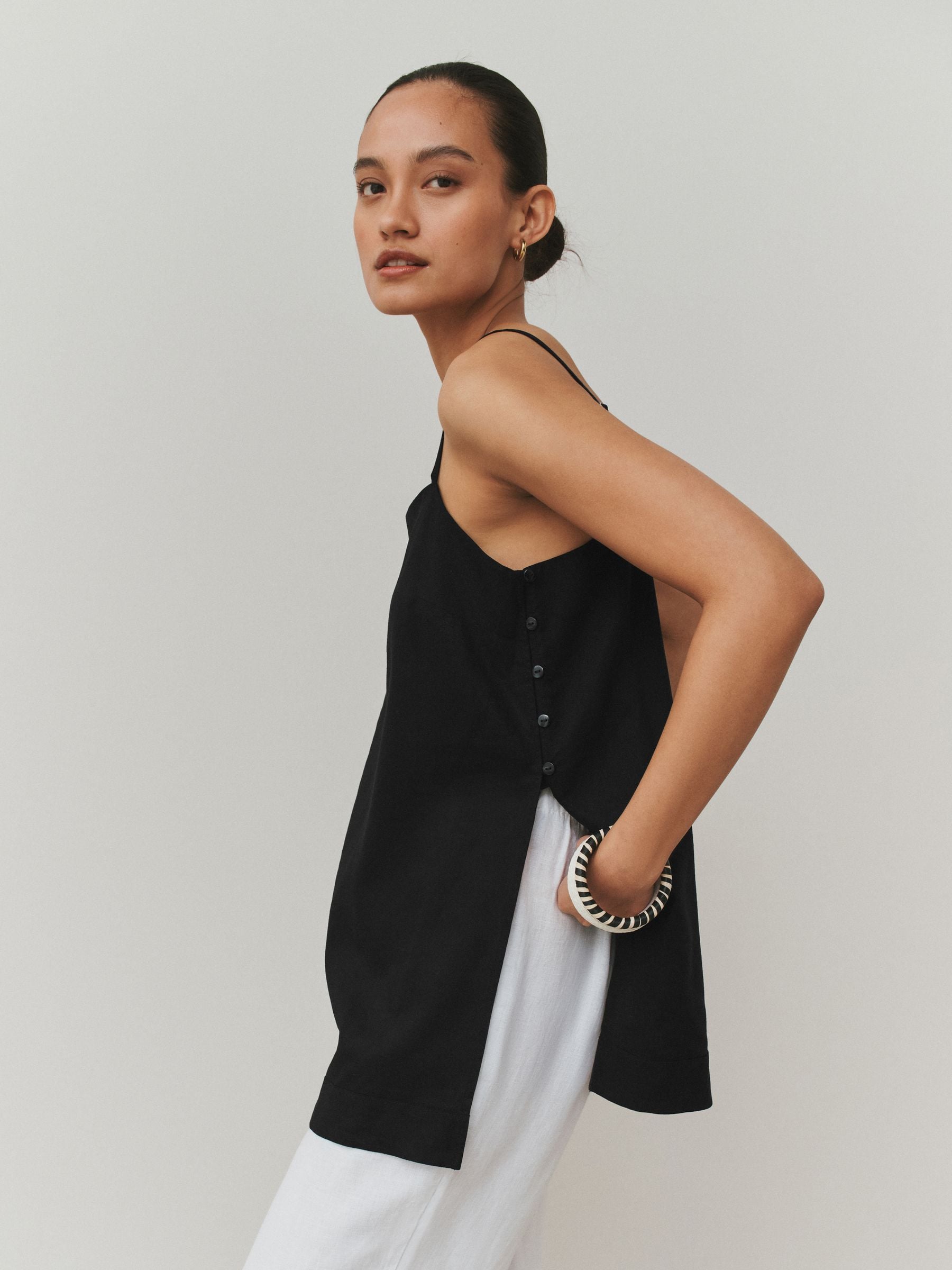 Black Longline Cami Top With Linen - Size 6