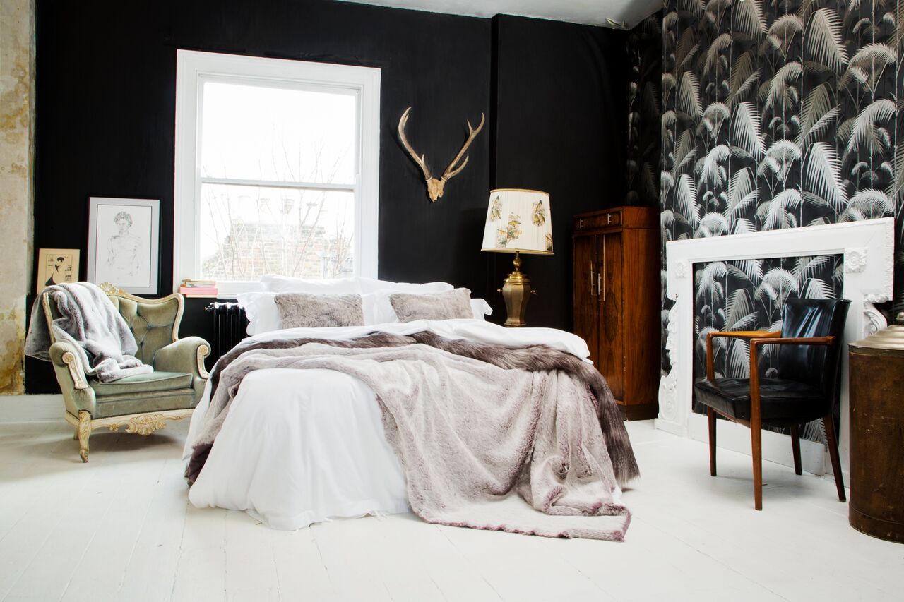 Why the majority of hotels use white bedding—and why you should too