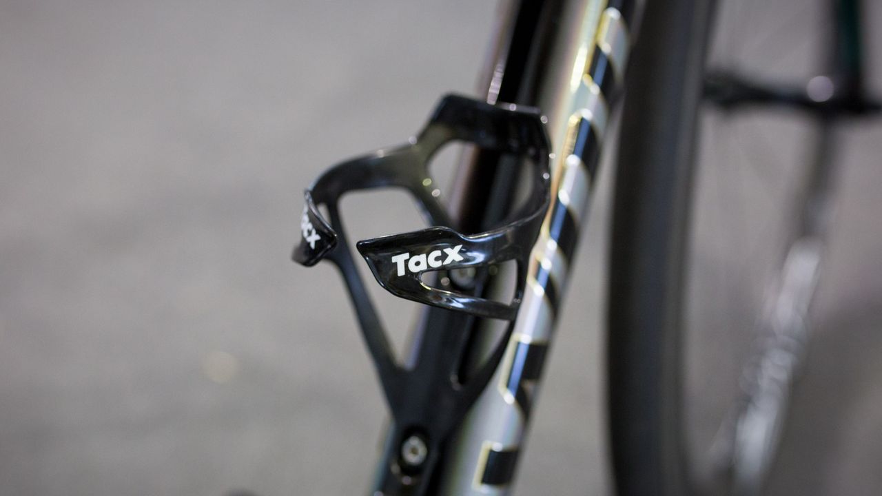 The Bora-Hansgrohe team bikes are equipped with Tacx Deva bottle cages