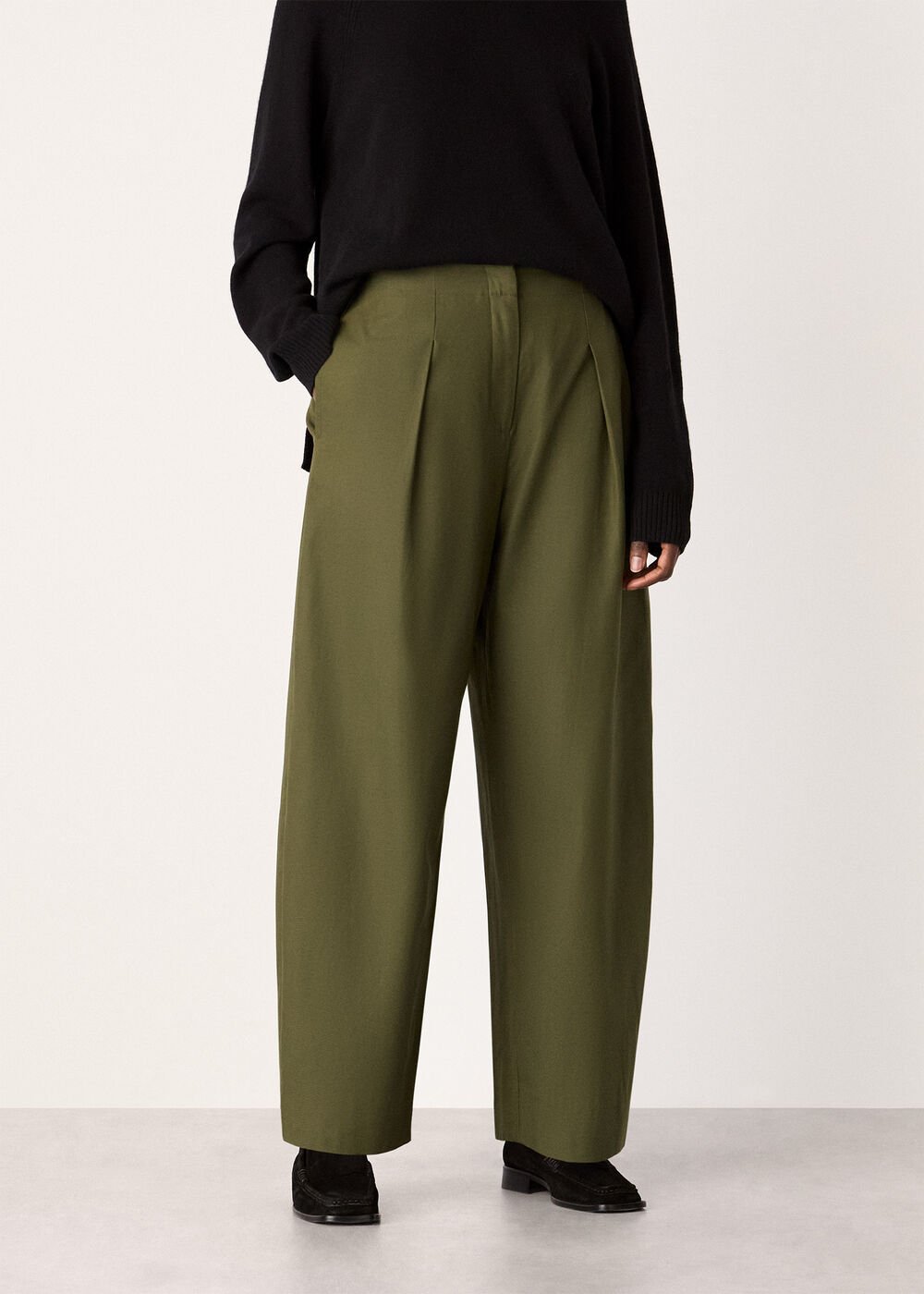 Khaki Pleat Front Barrel Trouser
