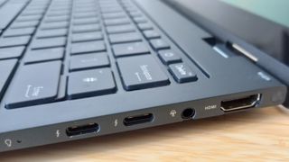 Ports on Asus Zenbook 14x Flip right side
