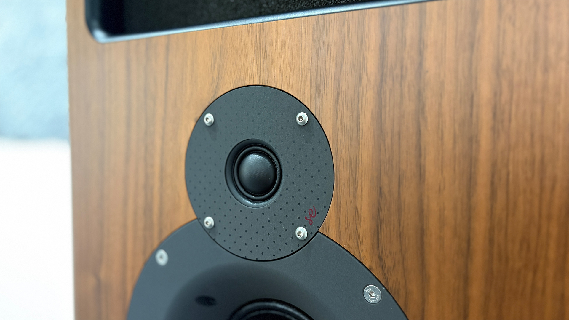 Close up of tweeter on PMC MB2 SE standmount speakers
