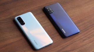 Realme 7 (L) and 7 Pro (R)