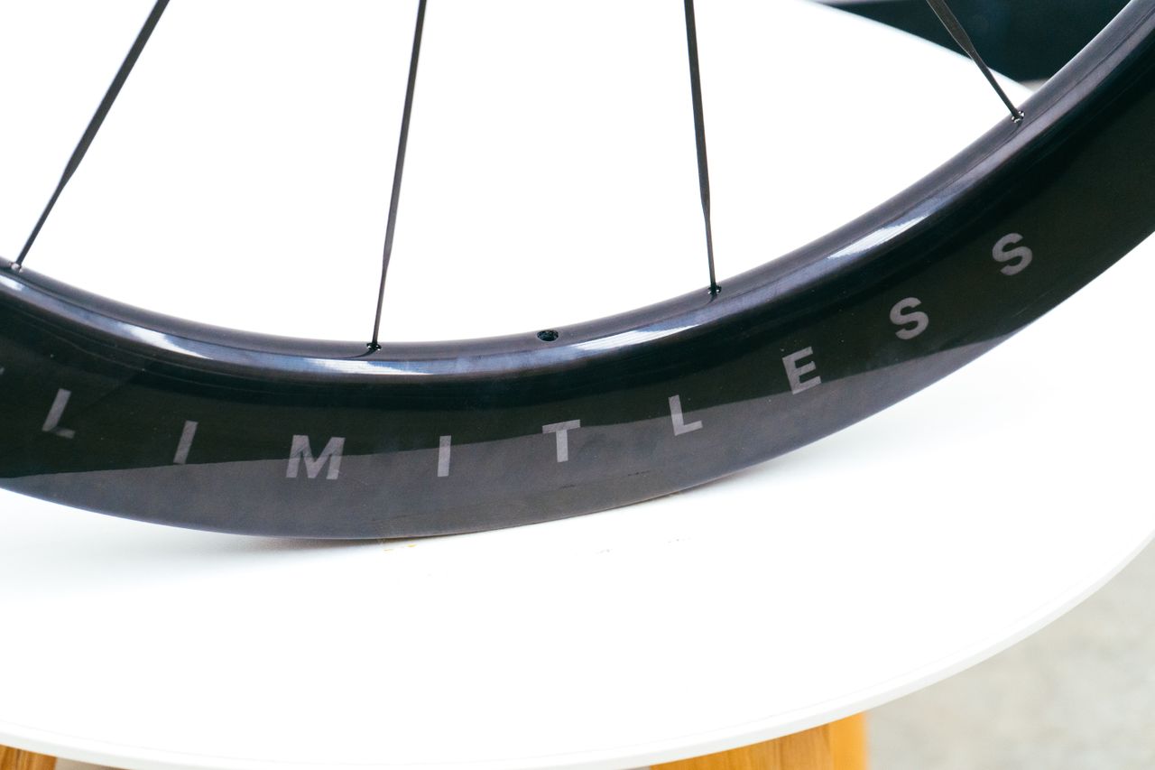 Hunt Limitless 5AM Carbon Spoke
