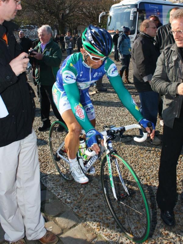 Jimmy Casper (Saur-Sojasun) heads to the start line