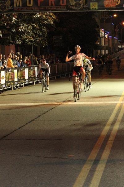 Ricardo Van der Velde (Jelly Belly p/b Kenda) wins the men's Midtown Grand Prix