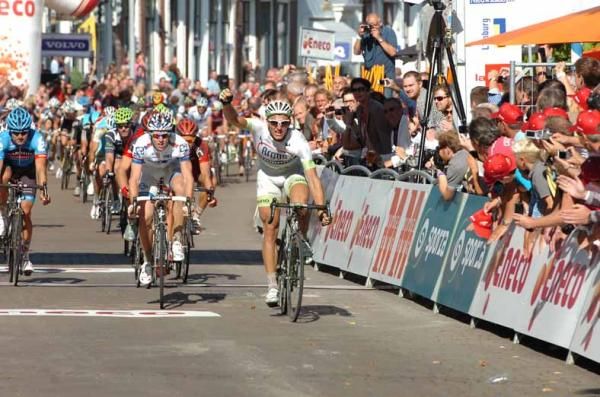 Marcel Kittel (Argos-Shimano) wins stage 1 of the 2012 Eneco Tour.