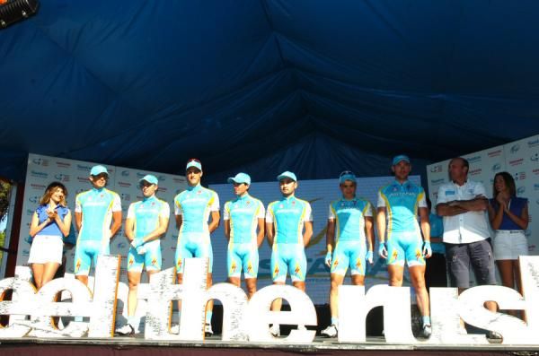 The Astana squad in their familar aqua blue.