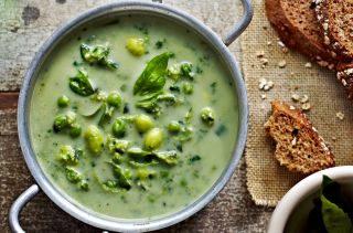 Soya bean and pea soup