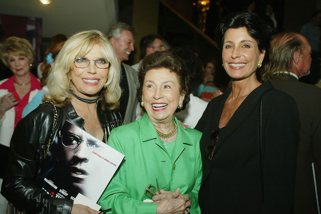 Nancy Sinatra, Nancy Sinatra Sr., and Tina Sinatra