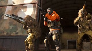Soldiers holding guns in Call of Duty Warzone
