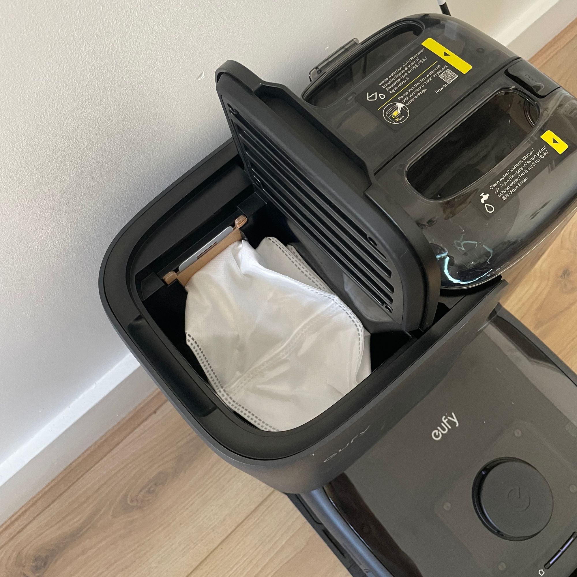 Interior dust bag of the Eufy Robot Vacuum Omni E25