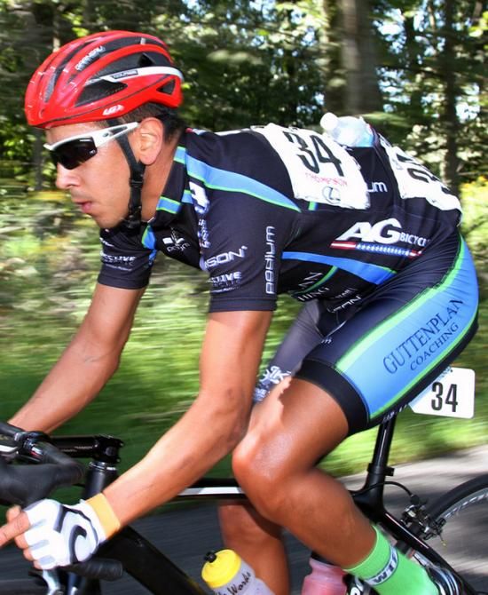 Back in the field, Giancarlo Bianchi (AG bicycles/Guttenplan) tries to bridge the gap.
