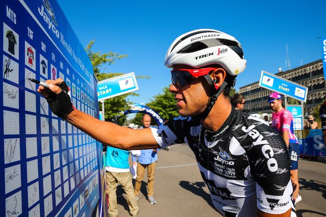 Trek-Segafredo's Richie Porte &ndash; wearing the mountains jersey &ndash; signs on for stage 3 of the 2019 Herald Sun Tour