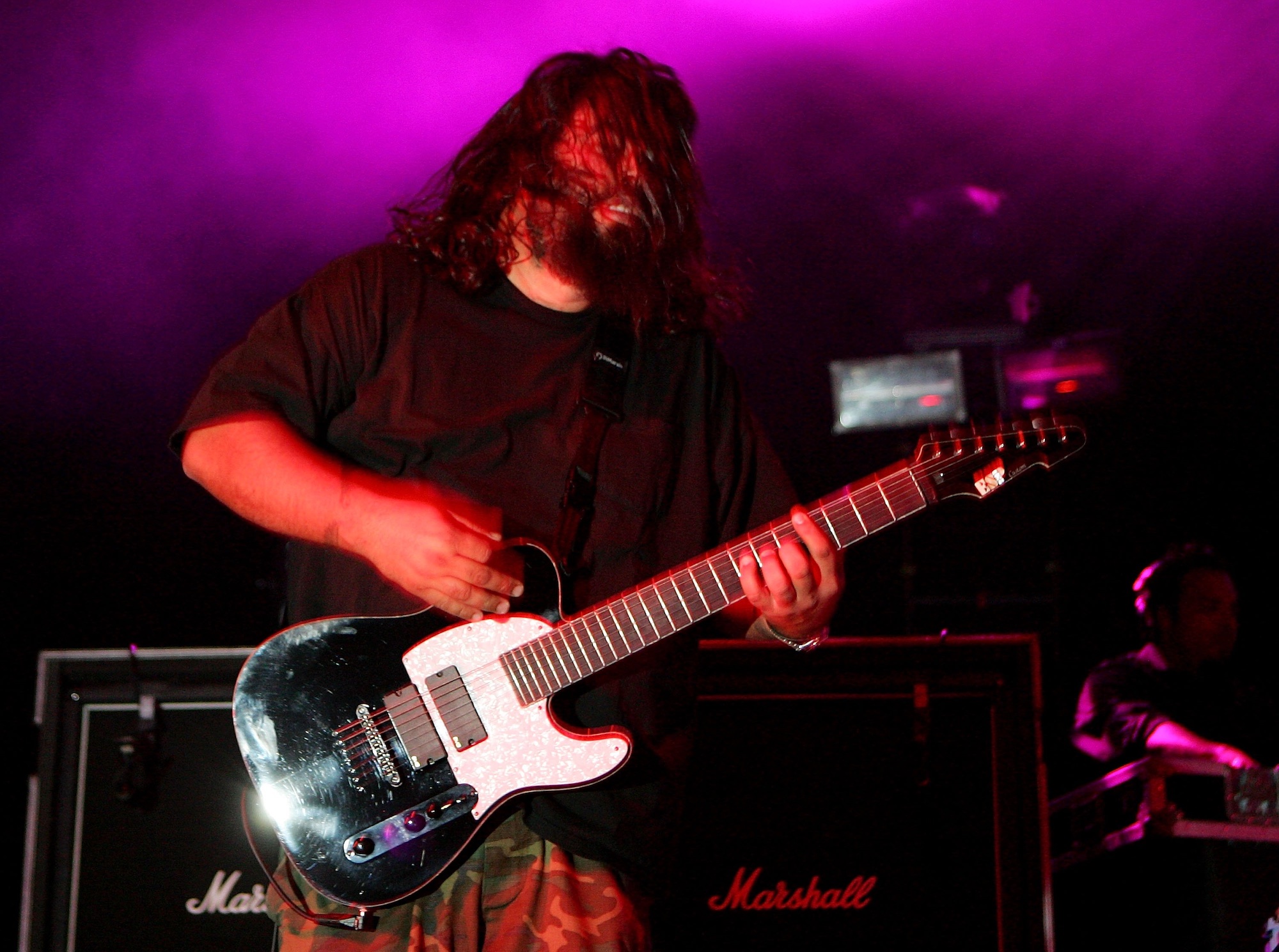 Stephen Carpenter performs onstage with Deftones at the Thomas & Mack Center in Las Vegas, Nevada on November 11, 2006