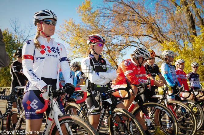 Katie Compton (Trek Cyclocross Collective) on the front row