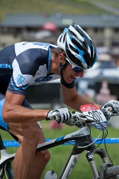 Subaru/Trek's JHK bites the proverbial bar in an attempt to reel in Todd Wells.