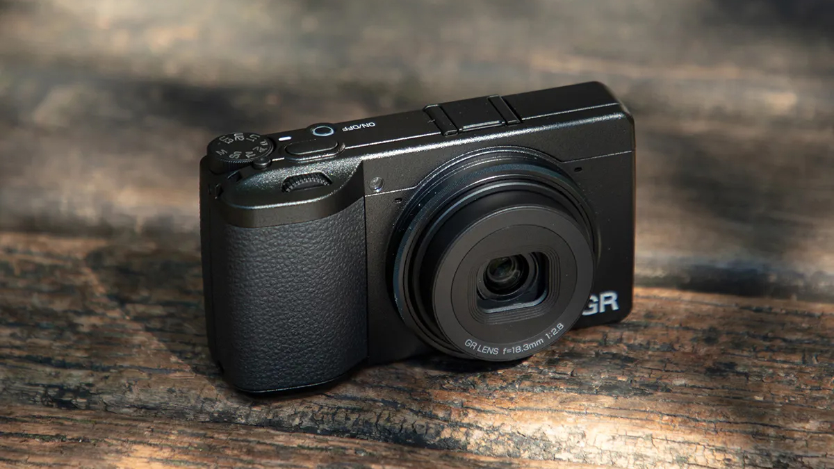 Ricoh GR IV