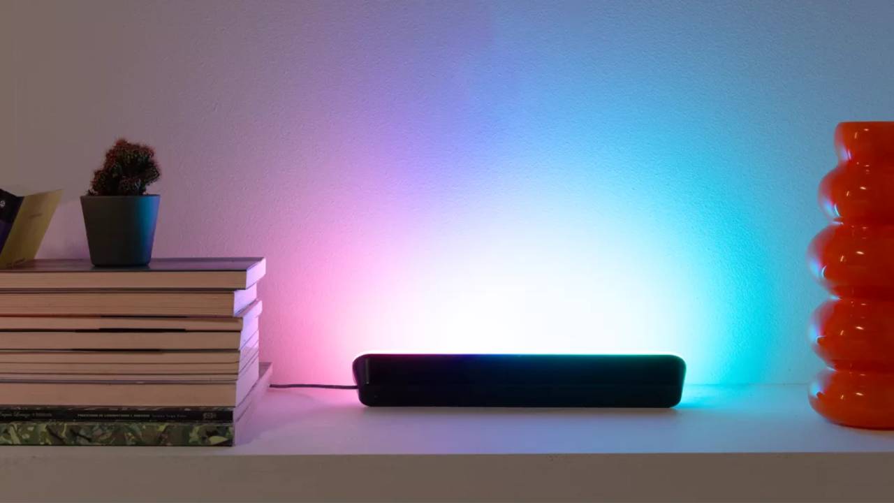 WiZ Gradient Light Bars