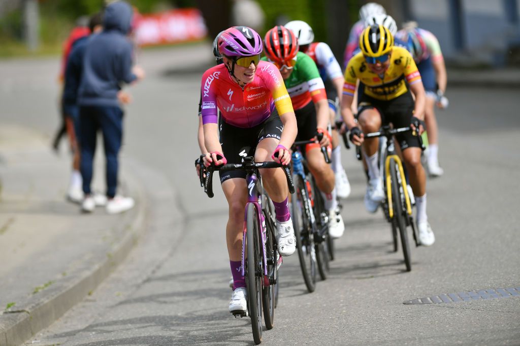HUY BELGIUM APRIL 20 Demi Vollering of Netherlands and Team SD Worx leads in the breakaway during the 25th La Flche Wallonne 2022 Womens Elite a 1334km one day race from Huy to Mur de Huy FlecheWallonne FWwomen on April 20 2022 in Huy Belgium Photo by Luc ClaessenGetty Images
