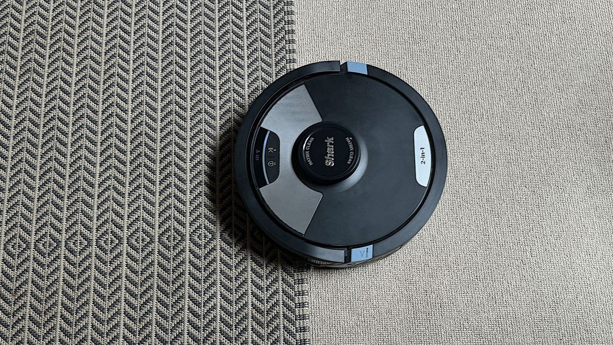 Shark Matrix Plus 2-in-1 robot vacuum review