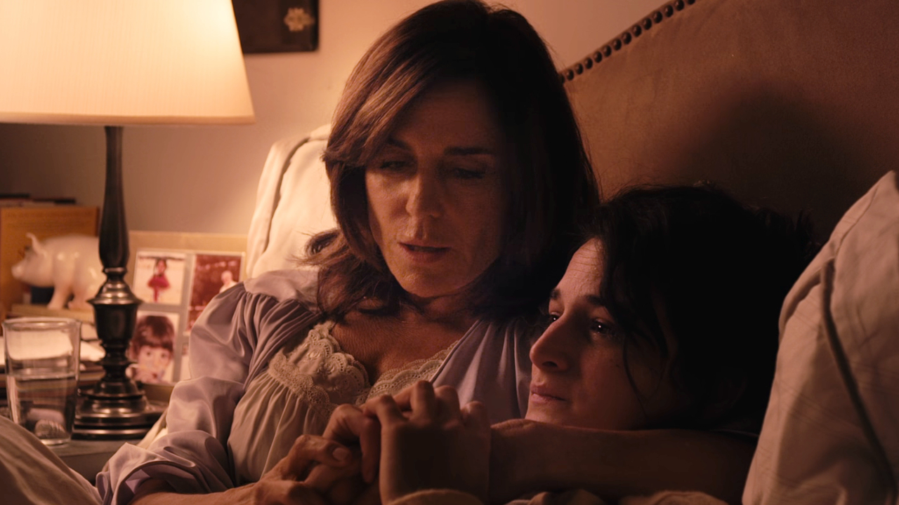 『オブビアス・チャイルド』のポリー・ドレイパーとジェニー・スレート