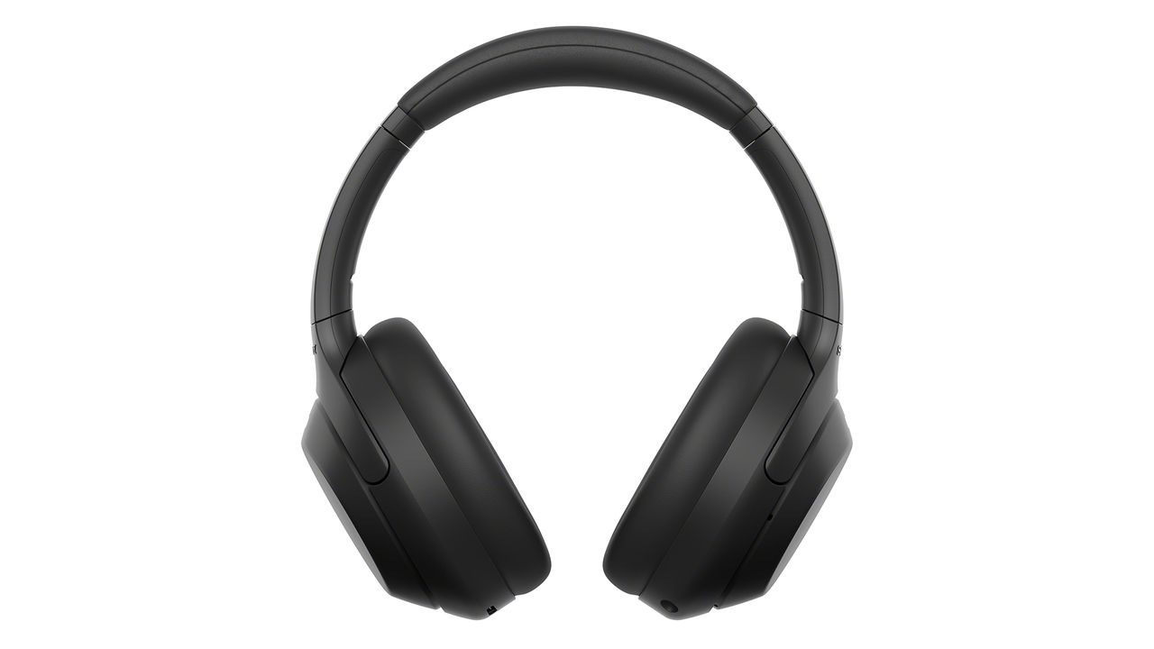 A selection of images of the Sony WH-1000XM4C ANC headphone.