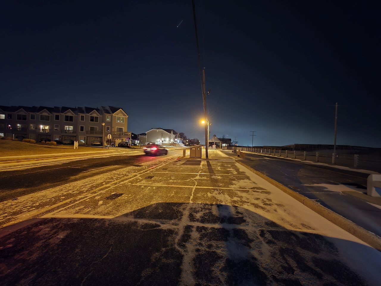 Samsung Galaxy S25 Ultra low light.
