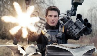 Edge of Tomorrow Tom Cruise Armor Gun