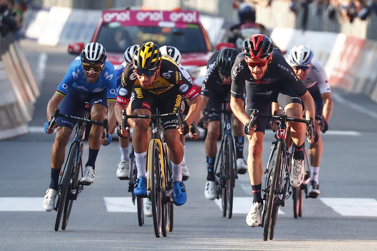 Il Lombardia 2021 115th Edition Como Bergamo 239 km 09102021 Primoz Roglic SLO Jumbo Visma Adam Yates GBR Ineos Grenadiers photo Luca BettiniBettiniPhoto2021