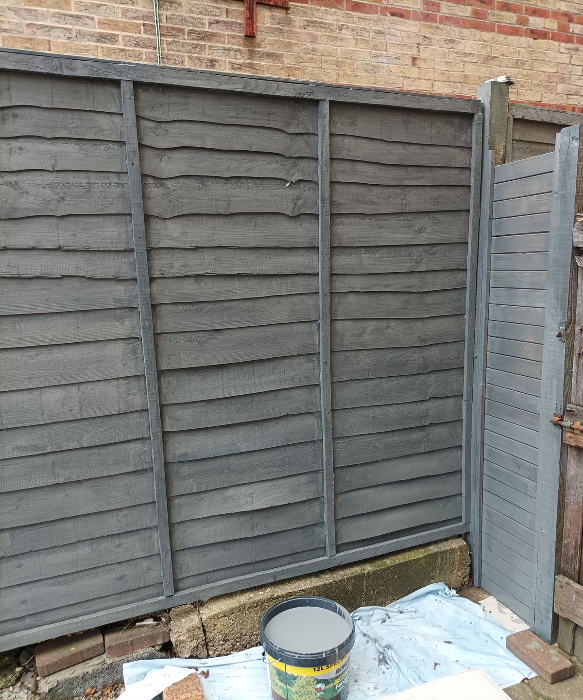 How to Paint a Fence Tips for an Even, LongLasting Finish Homebuilding