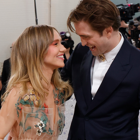 Suki Waterhouse and Robert Pattinson attend the 2023 Costume Institute Benefit celebrating "Karl Lagerfeld: A Line of Beauty" at Metropolitan Museum of Art on May 01, 2023 in New York City.