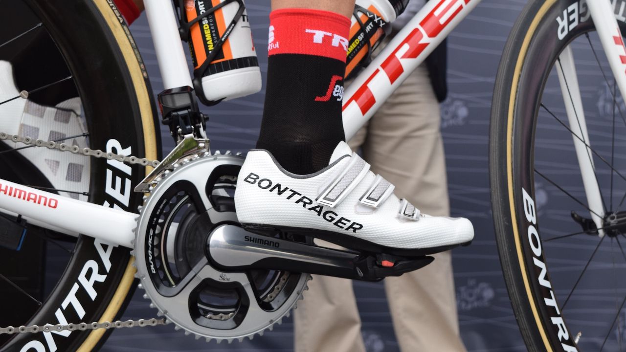 Alberto Contador wears Bontrager's XXX LE Team Issue shoes
