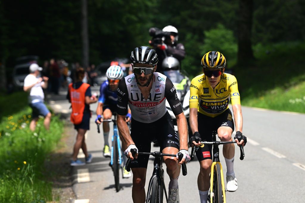 Adam Yates (UAE Team Emirates) could not distance Jonas Vingegaard (Jumbo-Visma)