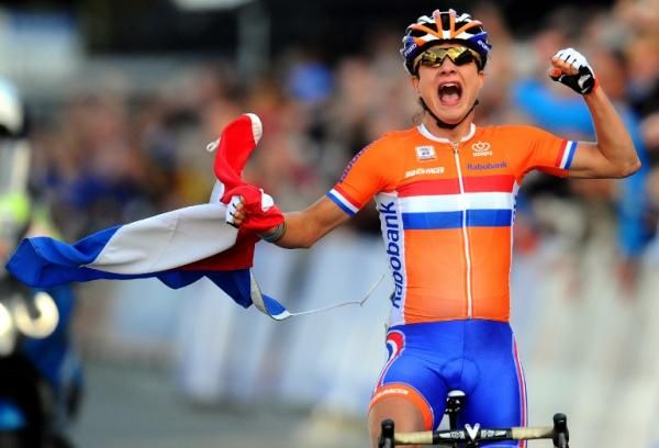 Pure ecstasy for Marianne Vos (Netherlands) and the Dutch fans as she adds a world championship to her remarkable 2012 season.