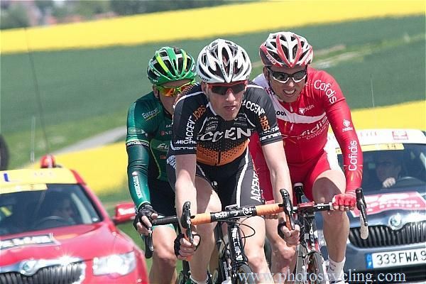 The early break was comprised of S&eacute;bastien Turgot (Europcar), Arnoud Van Groen (Accent Jobs-Willems Veranda's) and Nico Sijmens (Cofidis).