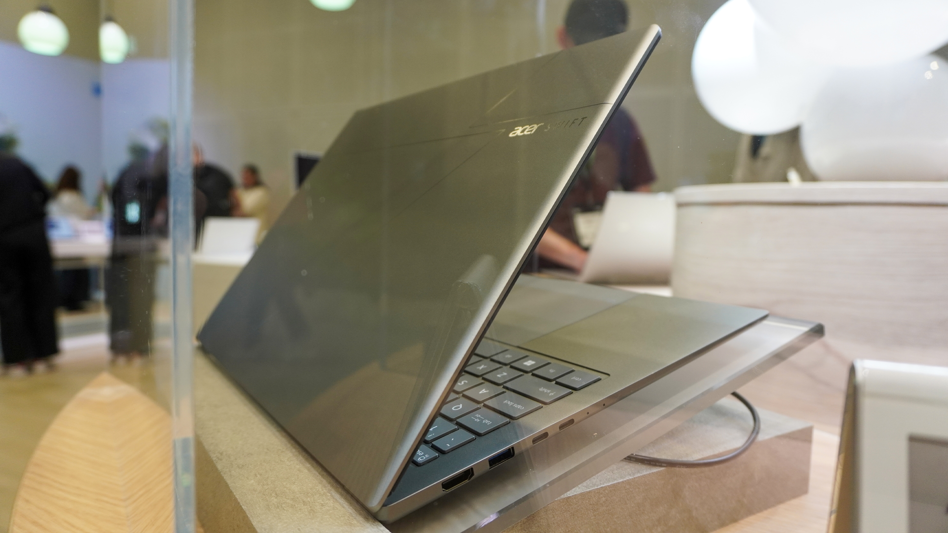 Acer Swift 16 AI