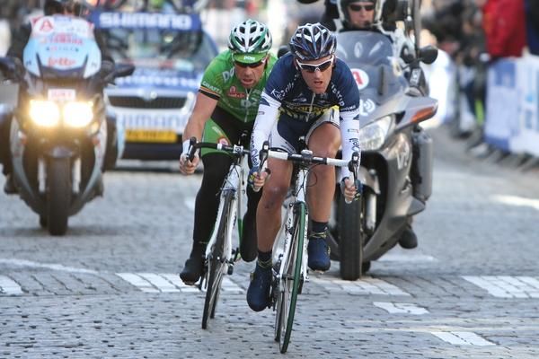 With a lap to go, Bobbie Traksel and Niko Eeckhout are still out front.