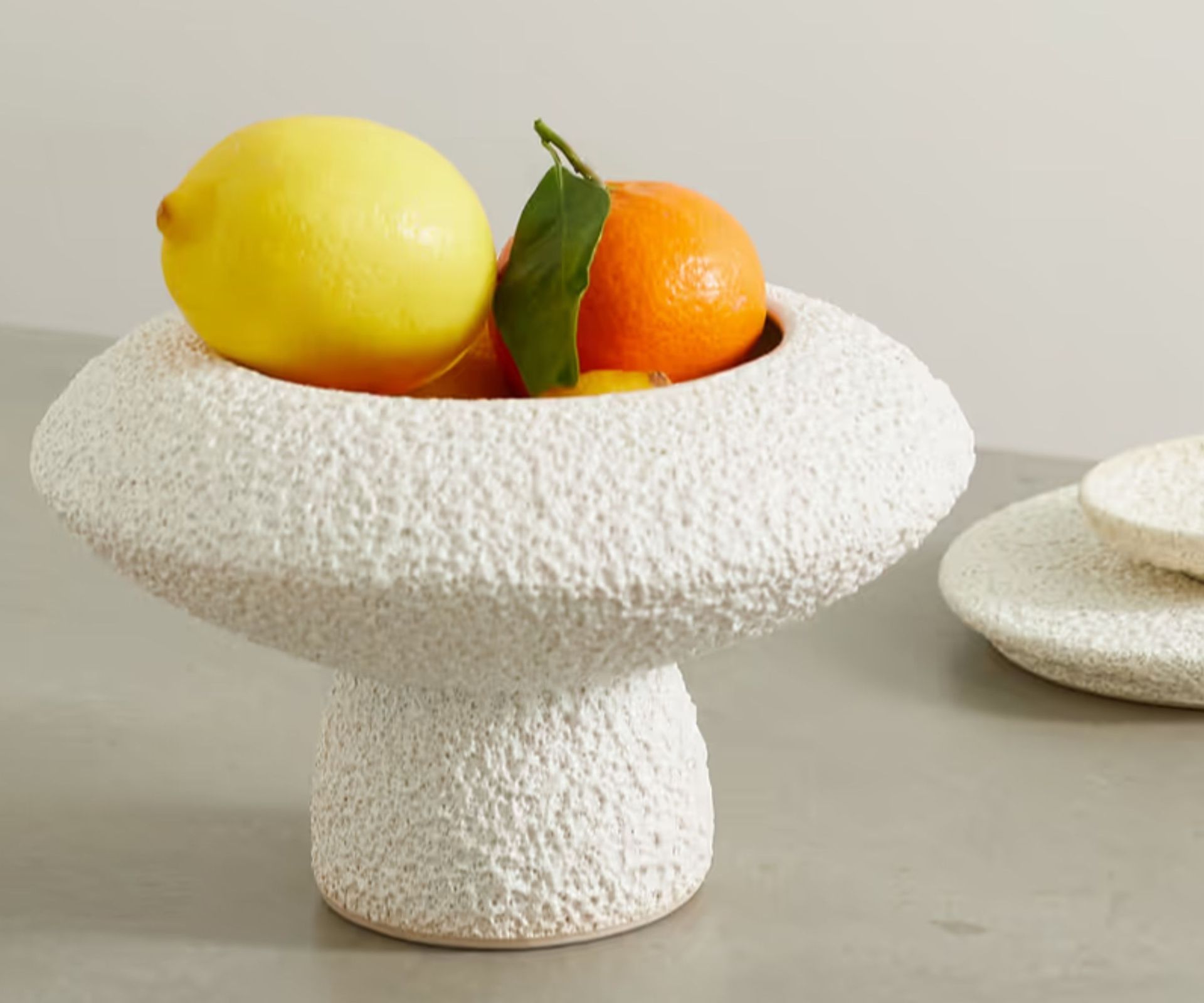 Marloe Marloe vase with lemons and oranges in