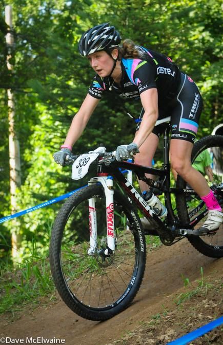 Ellen Noble (Trek) descending the ski hill