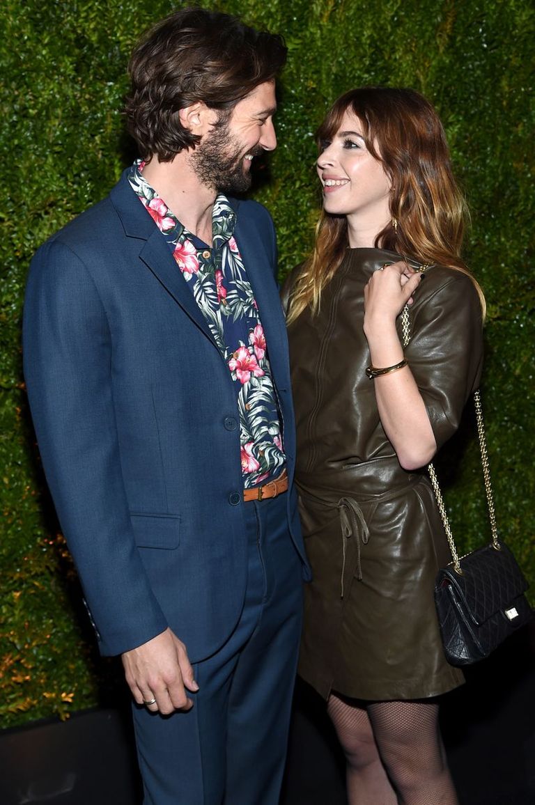 Who Every Cast Member in Game of Thrones Is Dating IRL Game of Thrones Actors Dating Marie