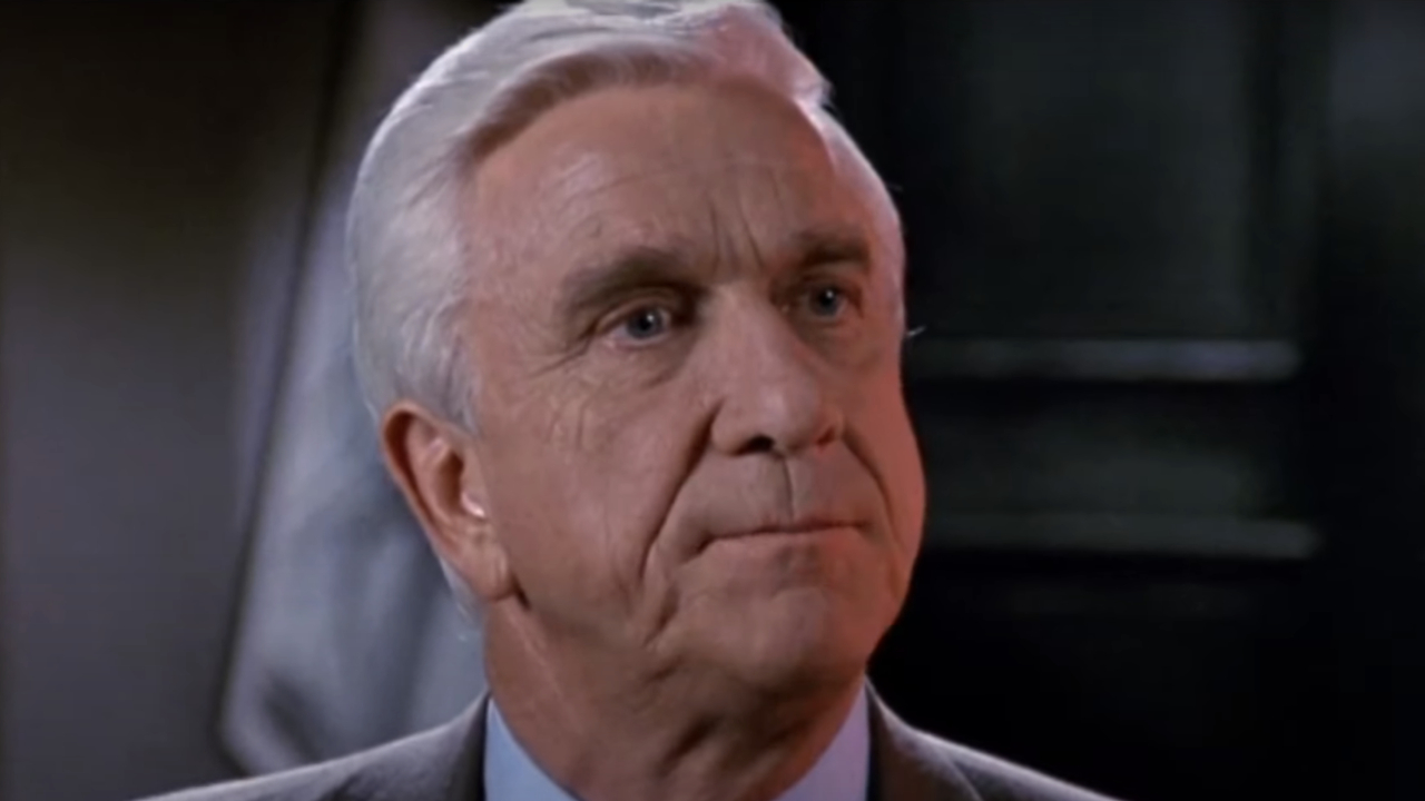 32 Hilarious Lines By Leslie Nielsen In His Funniest Movies