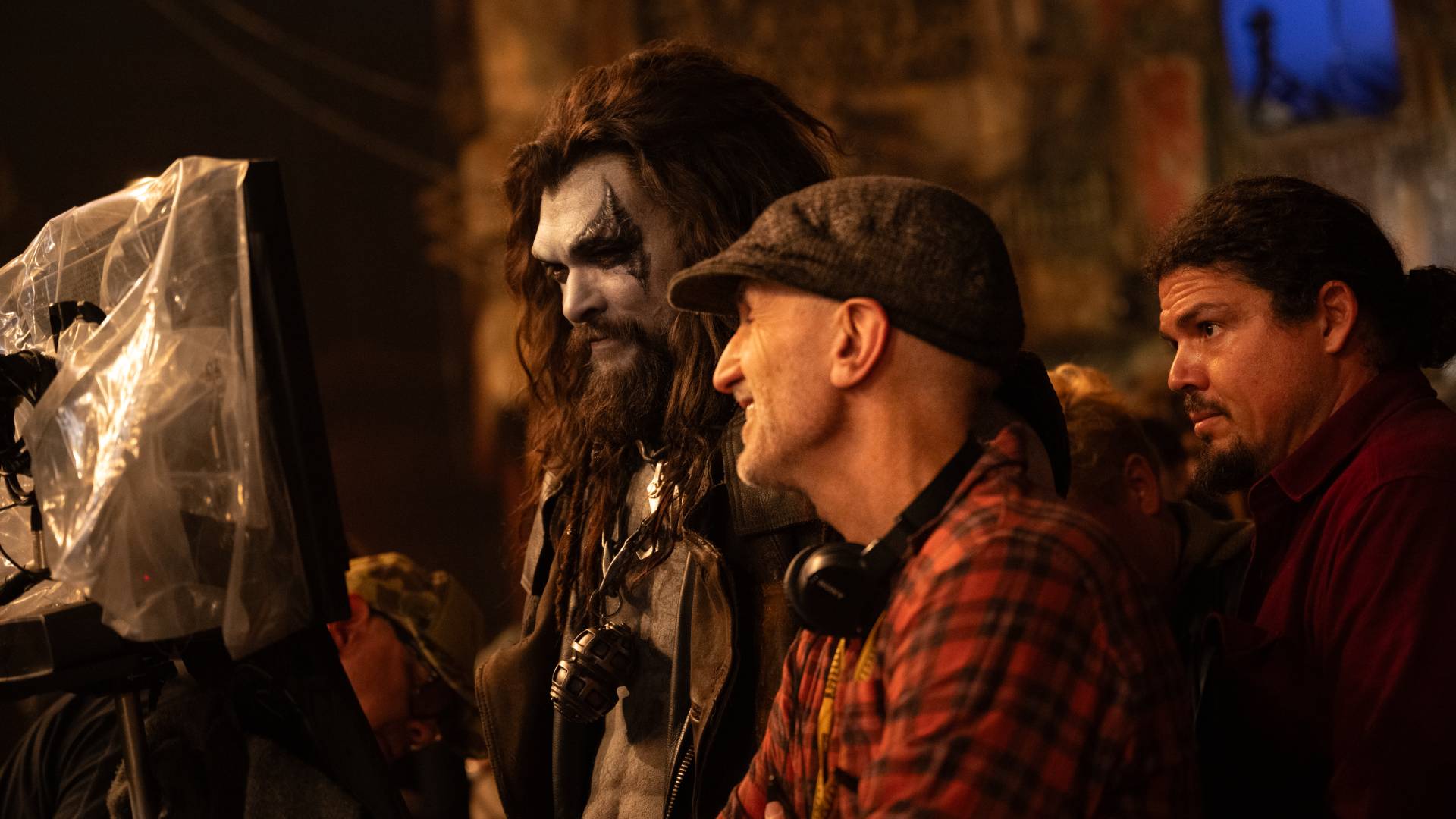 Supergirl behind the scenes image featuring Jason Momoa as Lobo and director Craig Gillespie