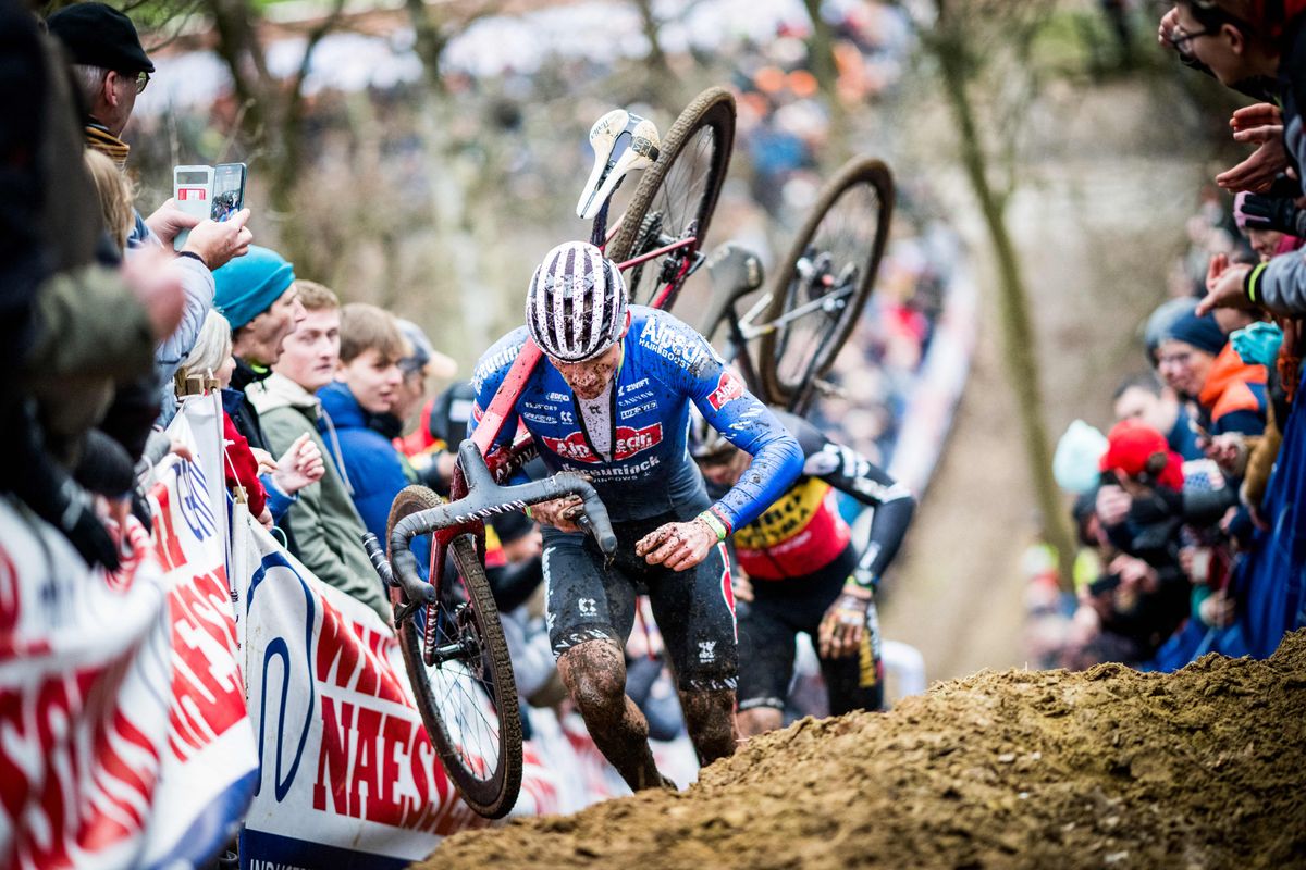 Van der Poel spotted aboard new Canyon Inflite cyclocross bike at ...