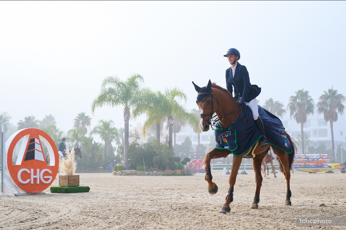 Louise Simpson and Cindy R win the CSI3* grand prix at Autumn MET II