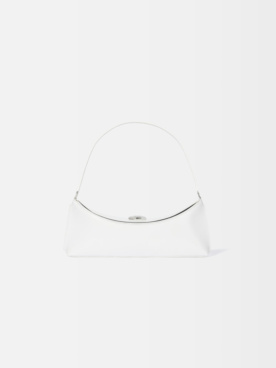 Oval clutch