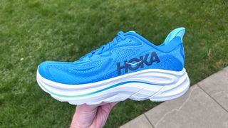 Hoka Clifton 10